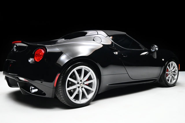Used 2016 Alfa Romeo 4C Spider RWD image 4