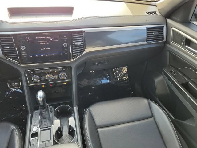 Used 2020 Volkswagen Atlas Cross Sport SEL R-Line FWD image 15