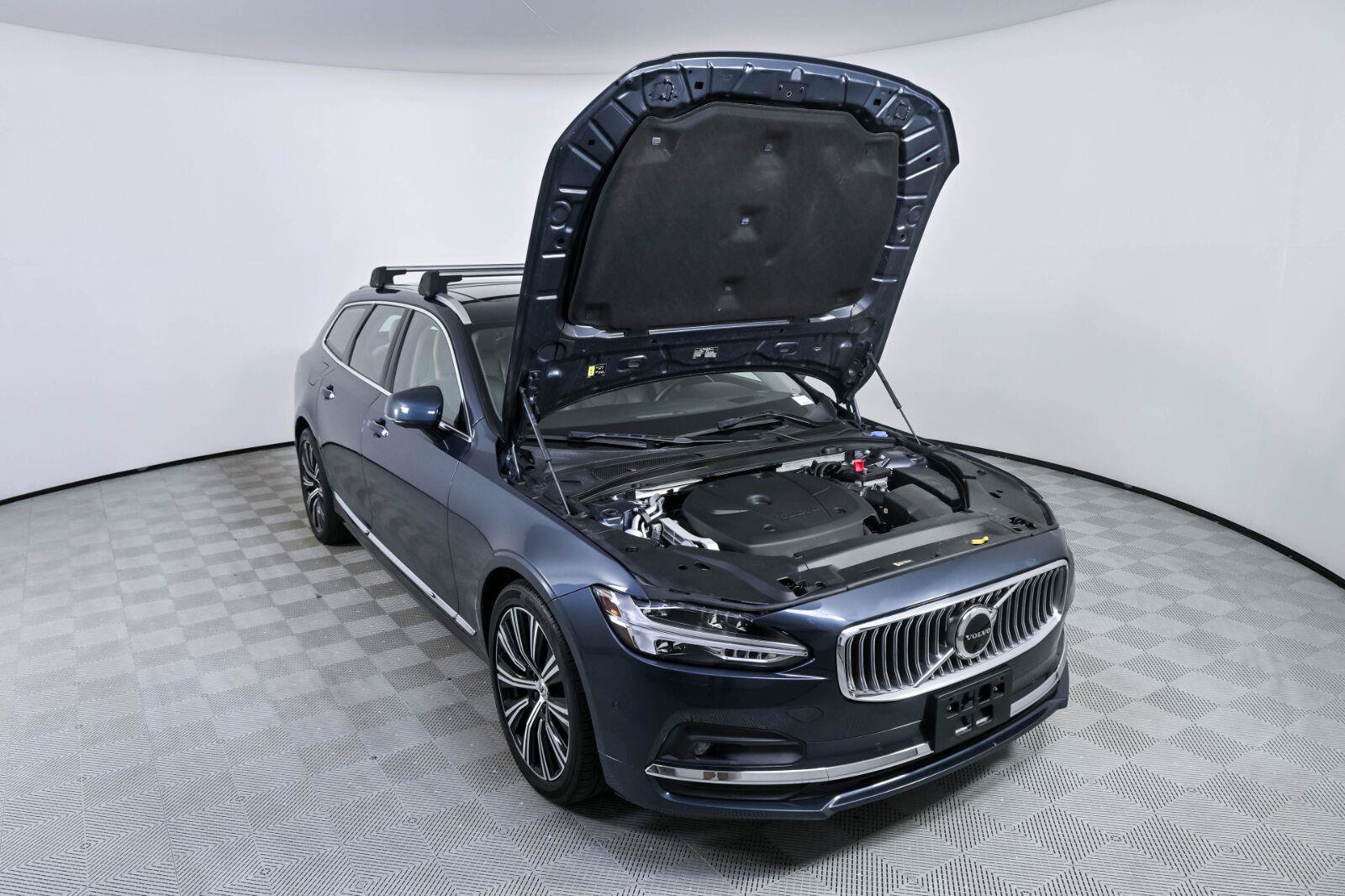 Used 2021 Volvo V90 T6 Inscription AWD/4WD image 32
