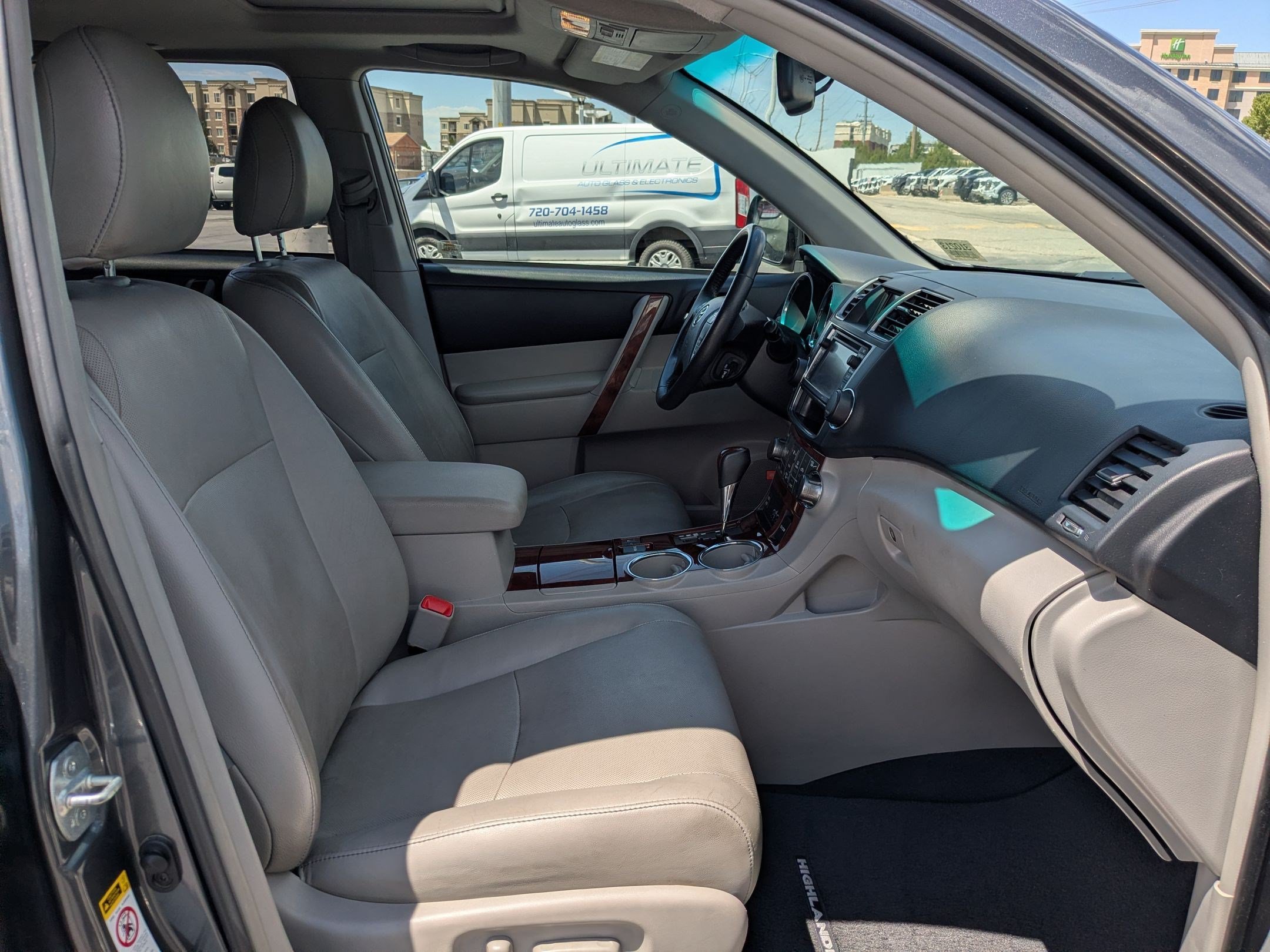 Used 2013 Toyota Highlander Limited AWD/4WD image 29