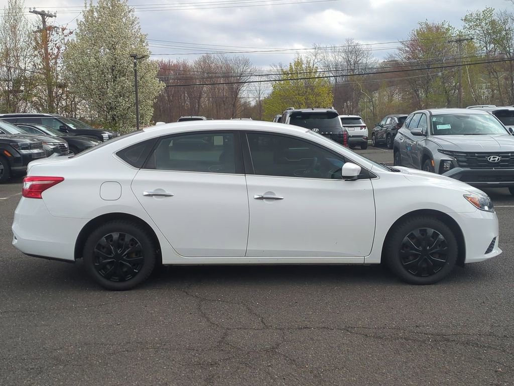 Used 2017 Nissan Sentra SV FWD image 2