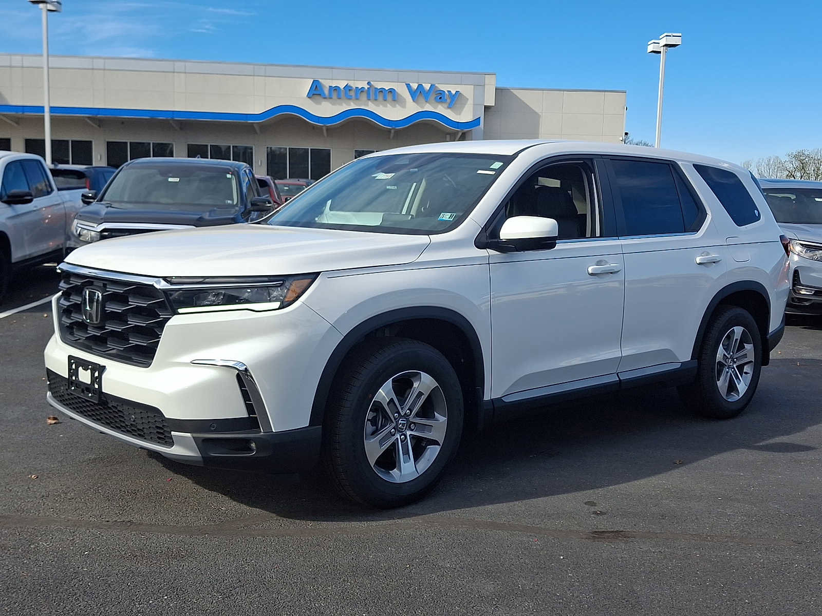 New 2025 Honda Pilot EX-L image 2