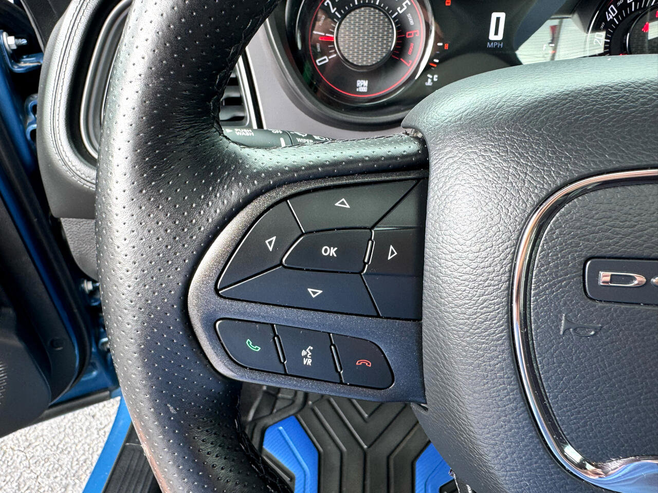 Used 2023 Dodge Challenger R/T w/ Plus Package image 23