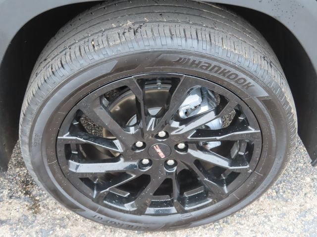 Used 2024 GMC Terrain SLT w/ Elevation Edition AWD/4WD image 12