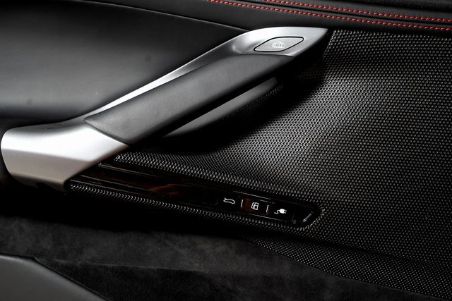 Used 2024 Ferrari SF90 Spider image 54