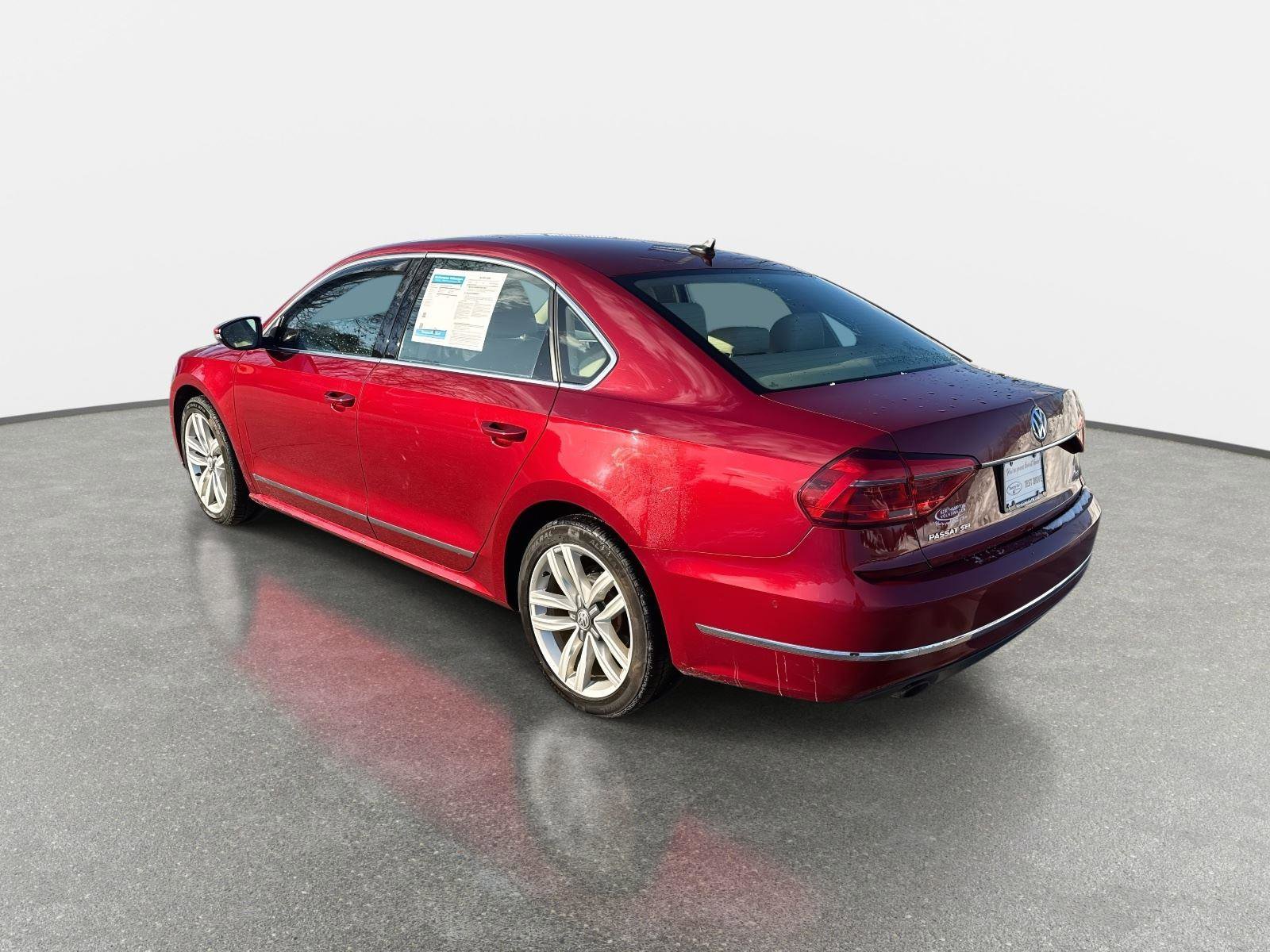 Used 2016 Volkswagen Passat 1.8T SEL Premium image 7