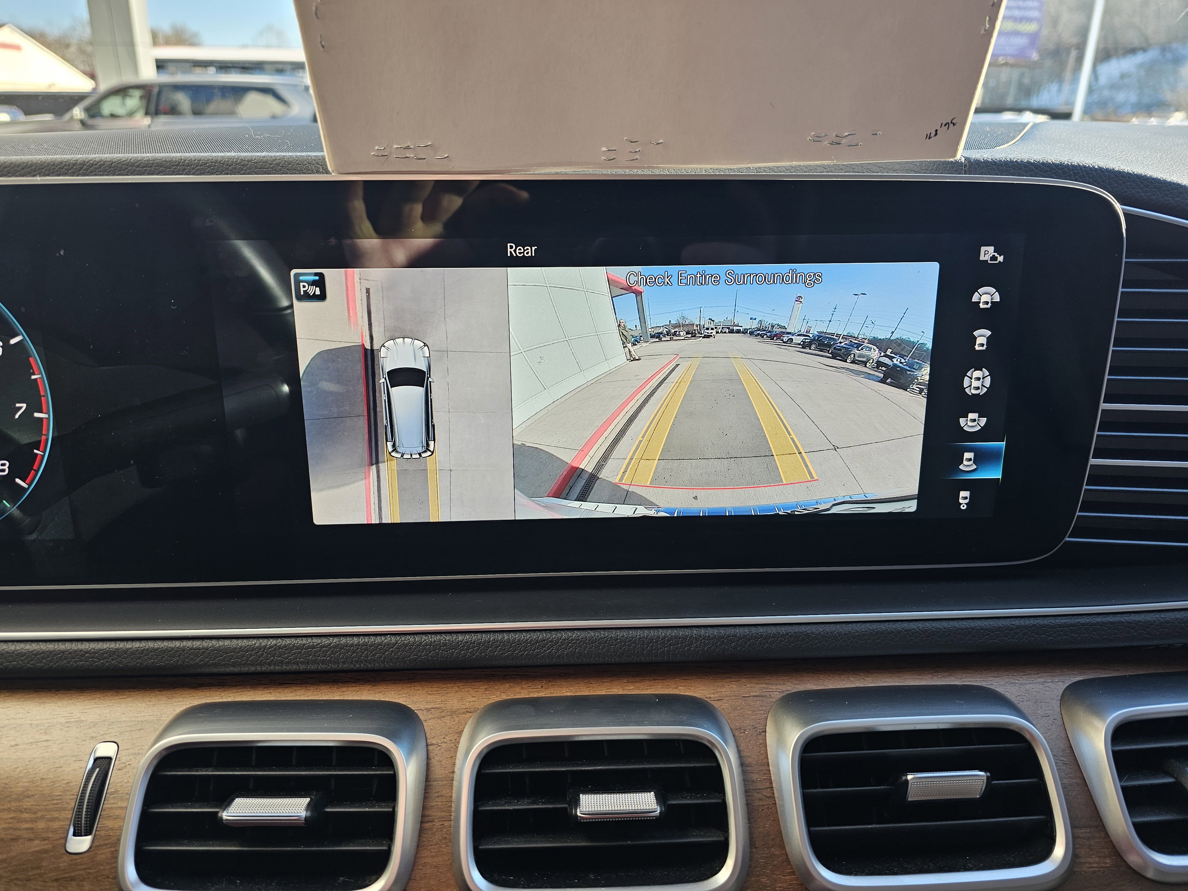 Used 2023 Mercedes-Benz GLS 450 4MATIC image 27