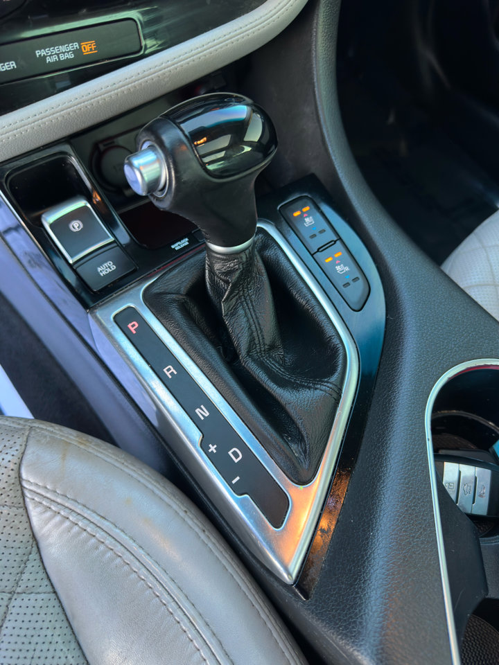 Used 2015 Kia Optima SX image 22