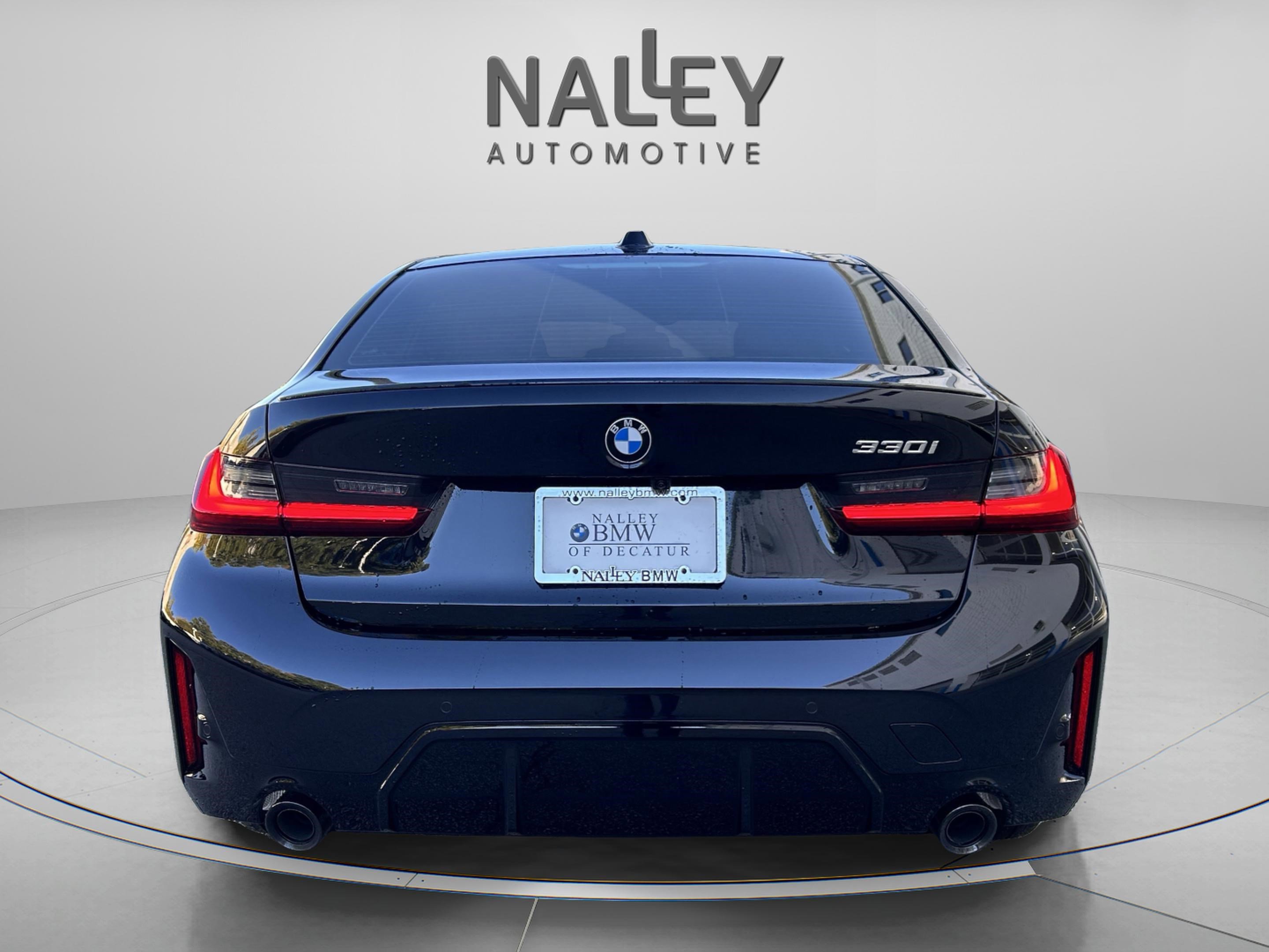 Used 2026 BMW 330i Sedan w/ M Sport Package image 4