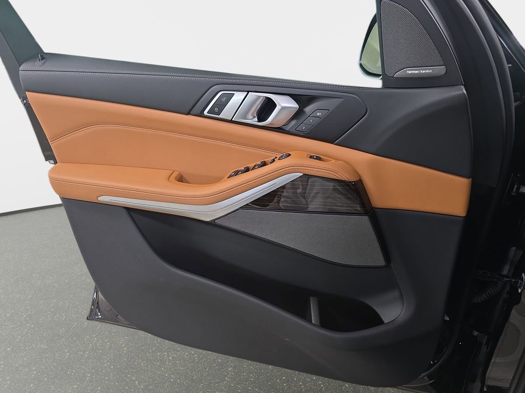 Used 2024 BMW X5 sDrive40i w/ Premium Package image 24