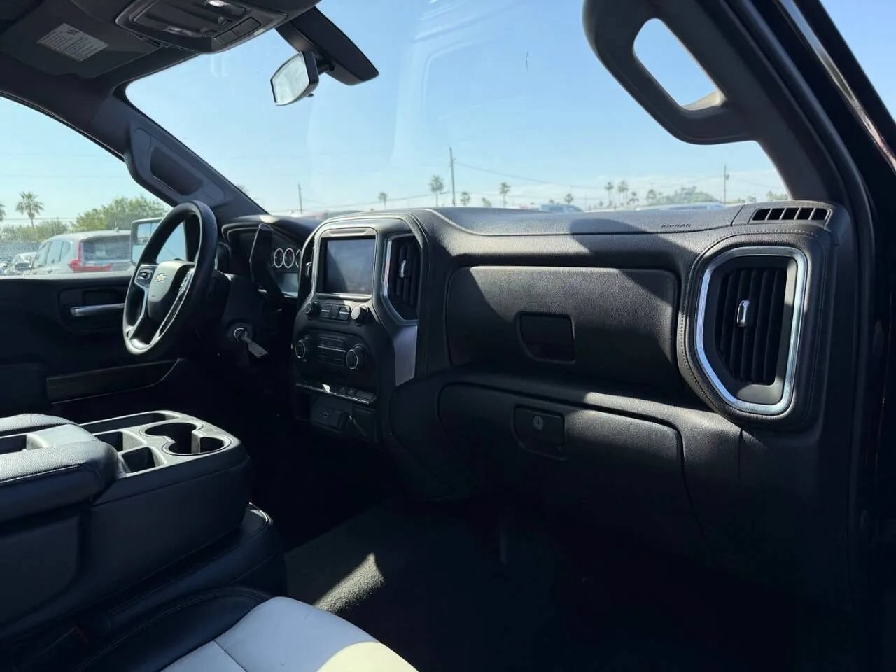 Used 2020 Chevrolet Silverado 1500 LT AWD/4WD image 29