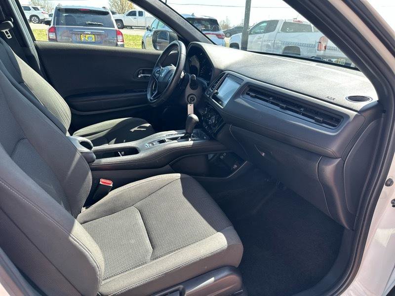 Used 2021 Honda HR-V Sport image 4