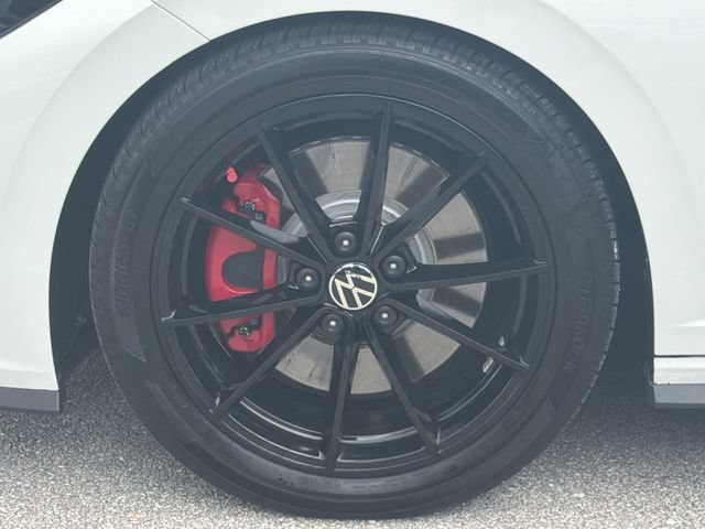 Used 2024 Volkswagen Jetta GLI 40th Anniversary Edition FWD image 11