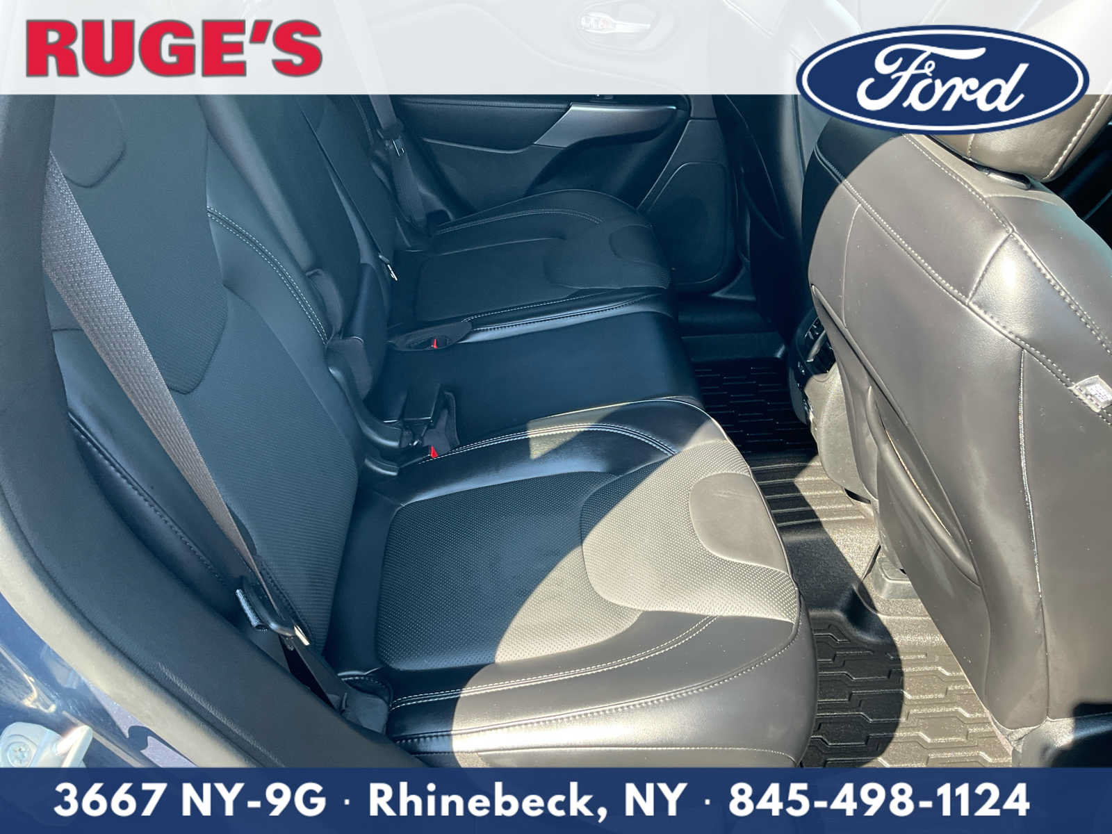 Used 2021 Jeep Cherokee Limited w/ Elite Package AWD/4WD image 12