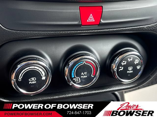 Used 2017 Jeep Renegade Trailhawk AWD/4WD image 15