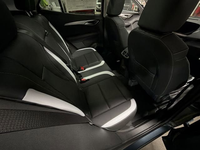 New 2026 Buick Envision Sport Touring image 27