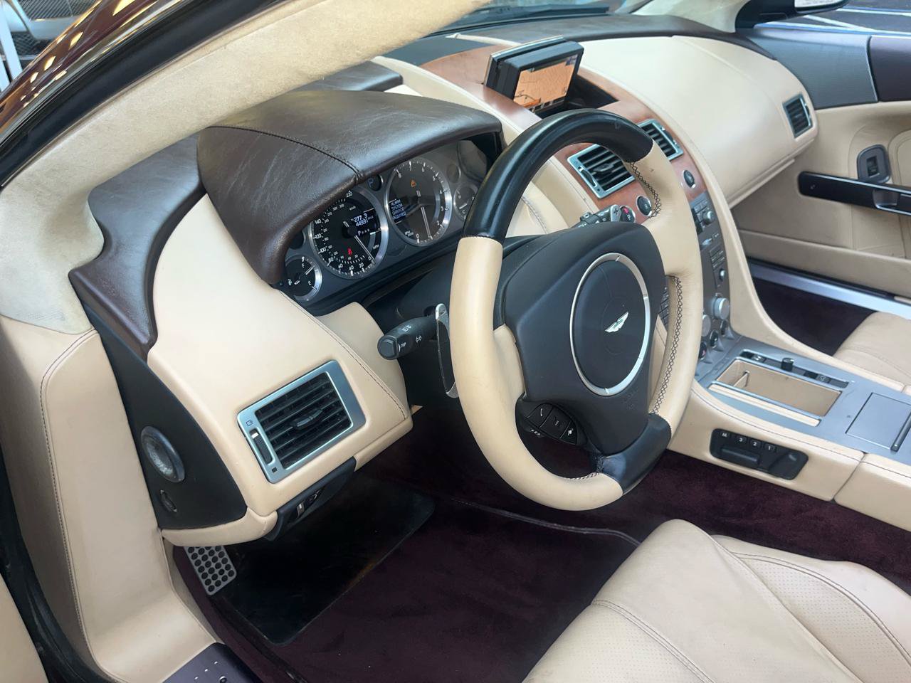 Used 2007 Aston Martin DB9 Volante RWD image 30