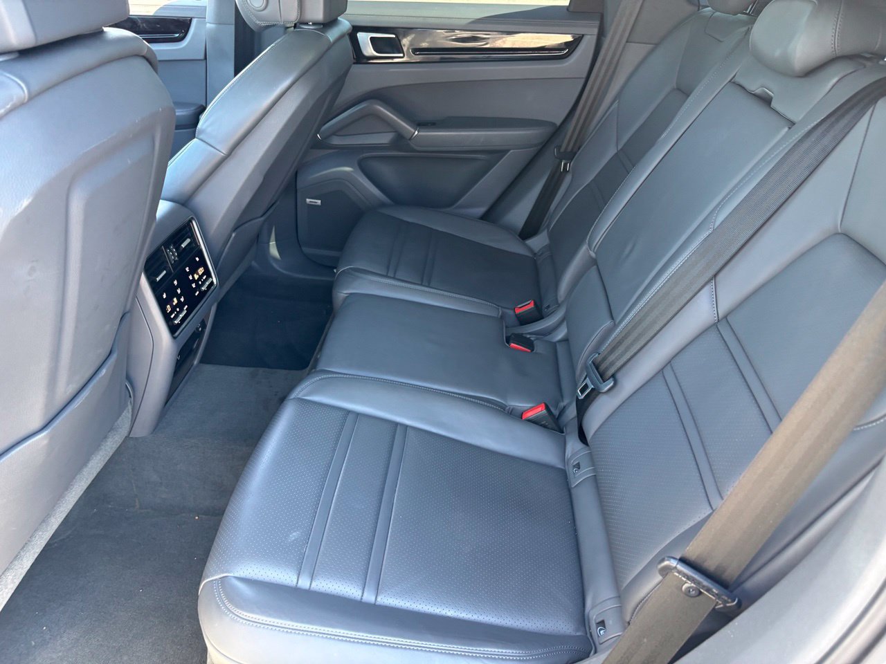 Used 2019 Porsche Cayenne E-Hybrid AWD/4WD image 20