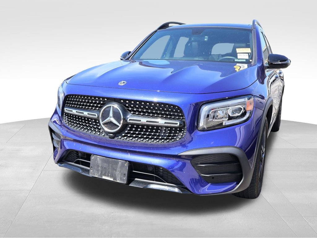 Used 2023 Mercedes-Benz GLB 250 4MATIC image 2