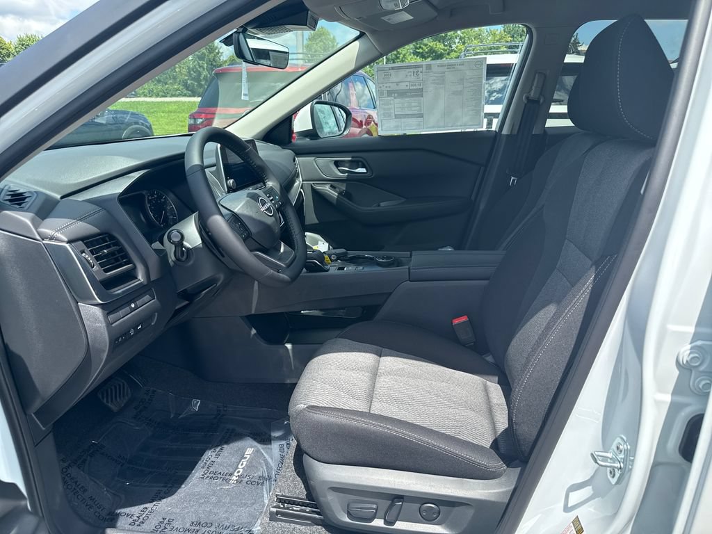 New 2026 Nissan Rogue SV w/ Cold Weather Package AWD/4WD image 13