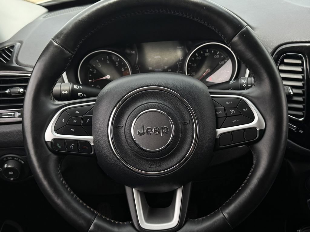 Used 2018 Jeep Compass Limited AWD/4WD image 14