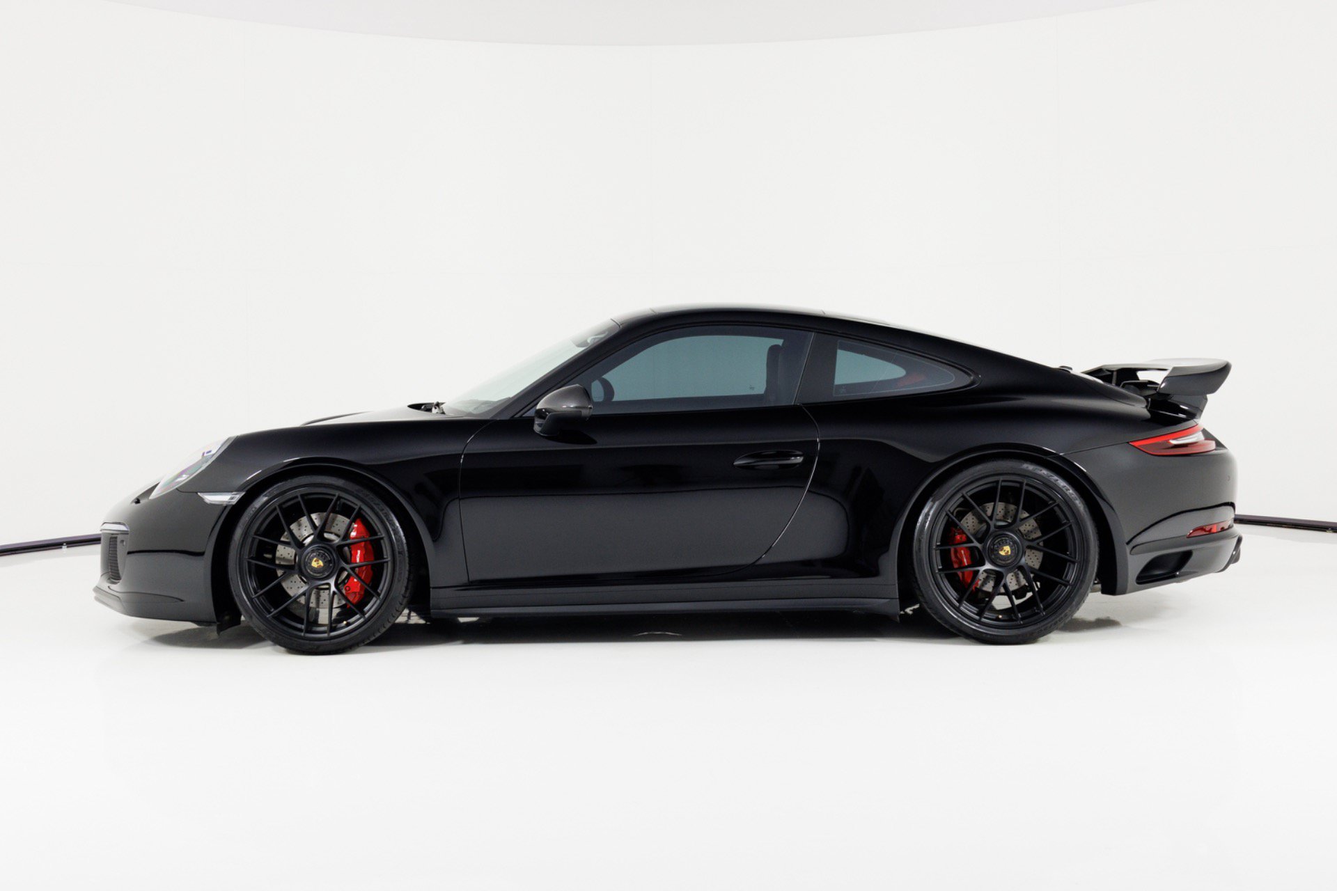 Used 2017 Porsche 911 Carrera GTS RWD image 6
