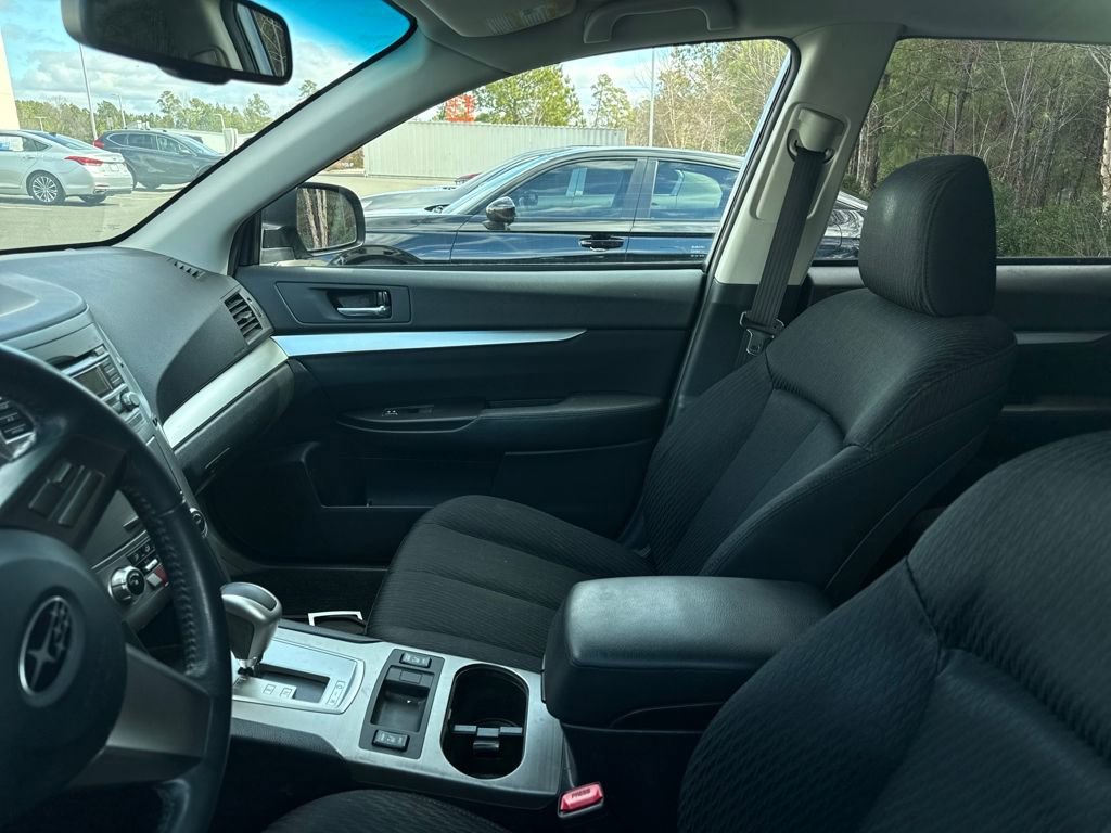 Used 2011 Subaru Outback 2.5i Premium w/ All-Weather Pkg image 17