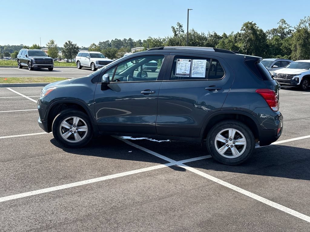 Used 2022 Chevrolet Trax LT w/ LT Convenience Package AWD/4WD image 24