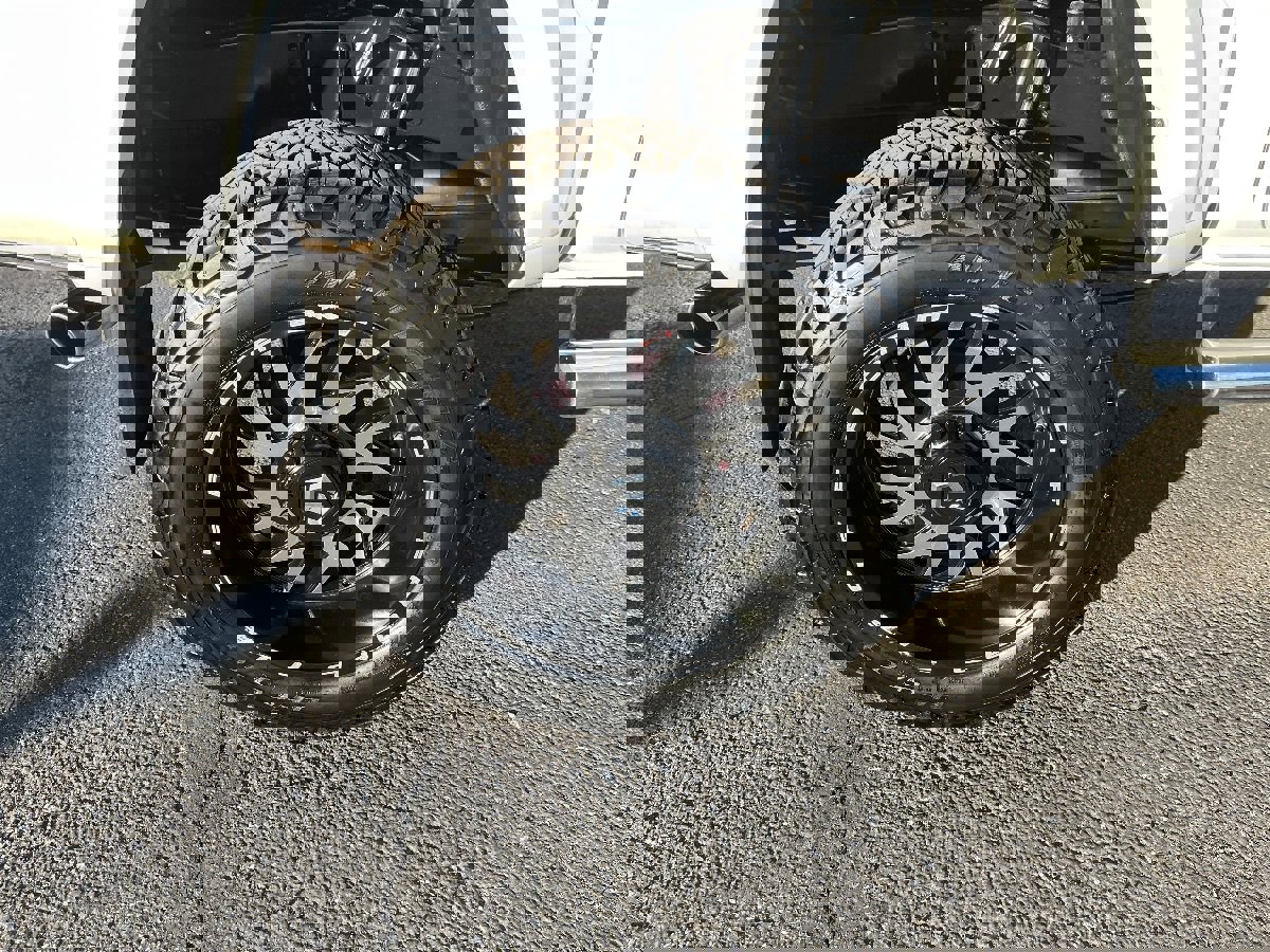 Used 2016 Toyota Tacoma TRD Sport image 42