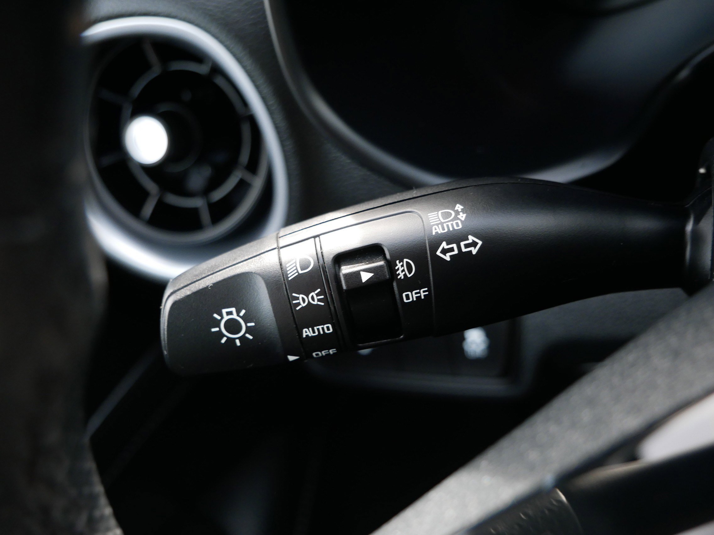 Used 2024 Kia Forte GT-Line image 29
