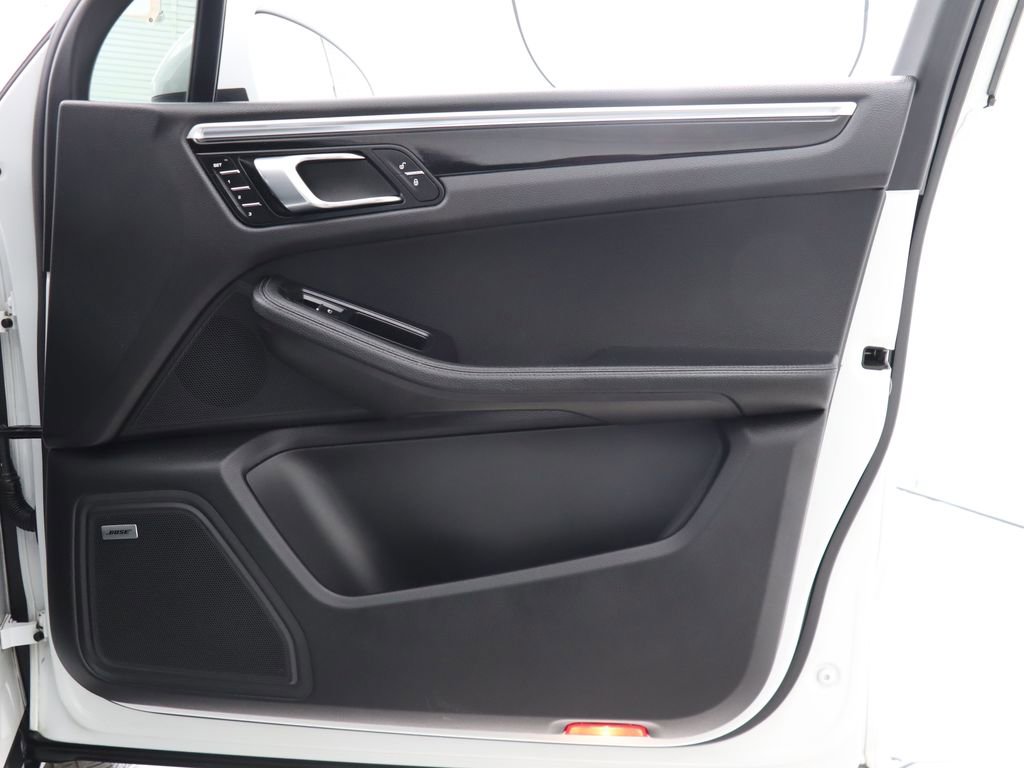 Used 2017 Porsche Macan S image 43