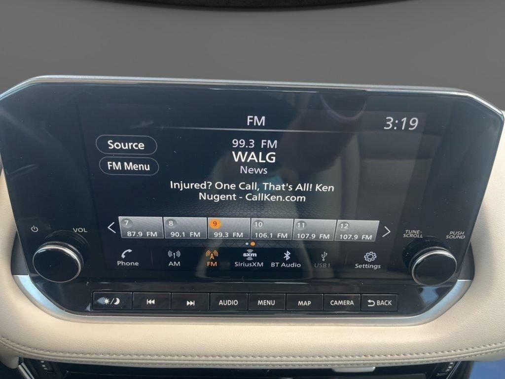 Used 2023 Nissan Rogue SL w/ SL Premium Package FWD image 18