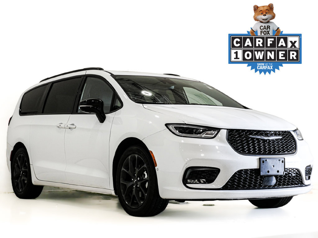 Used 2024 Chrysler Pacifica Limited w/ S Appearance Package