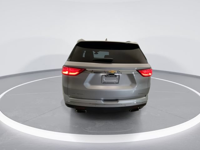 Used 2019 Chevrolet Traverse Premier w/ Driver Confidence II Package FWD image 3