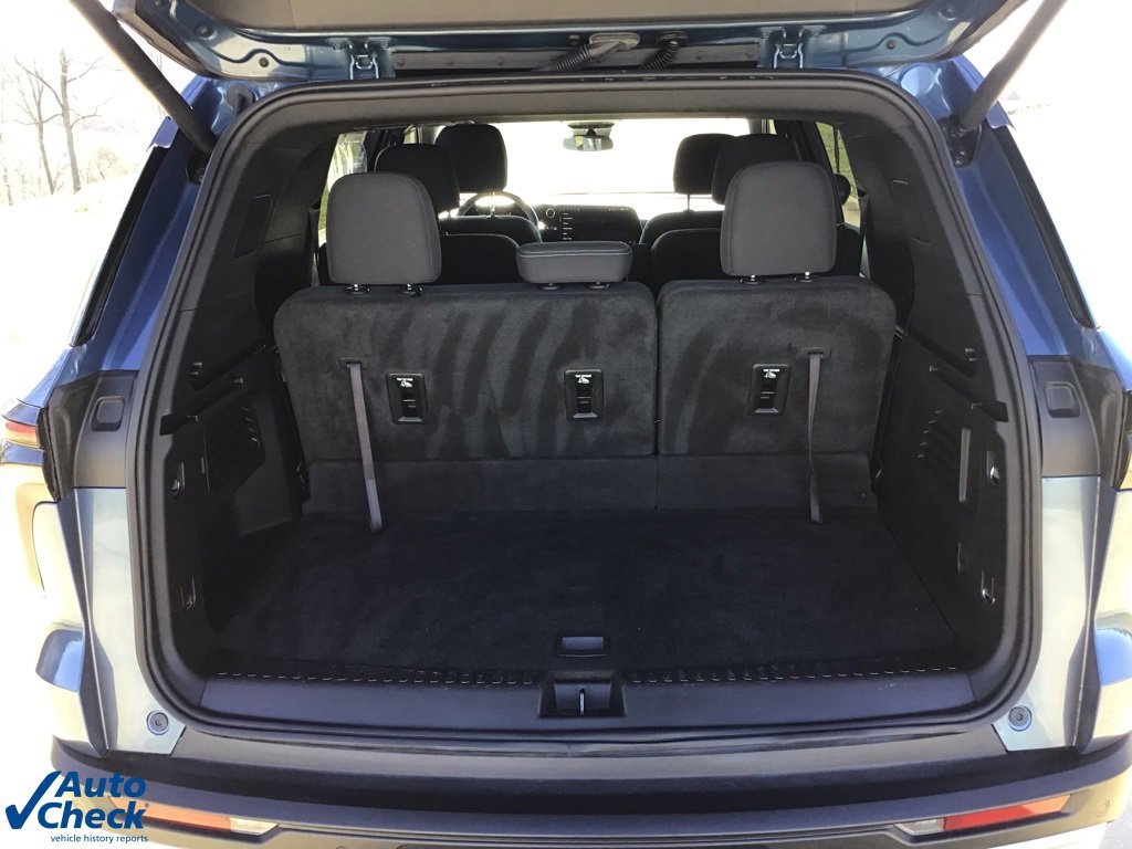 Used 2024 Chevrolet Traverse LT image 5