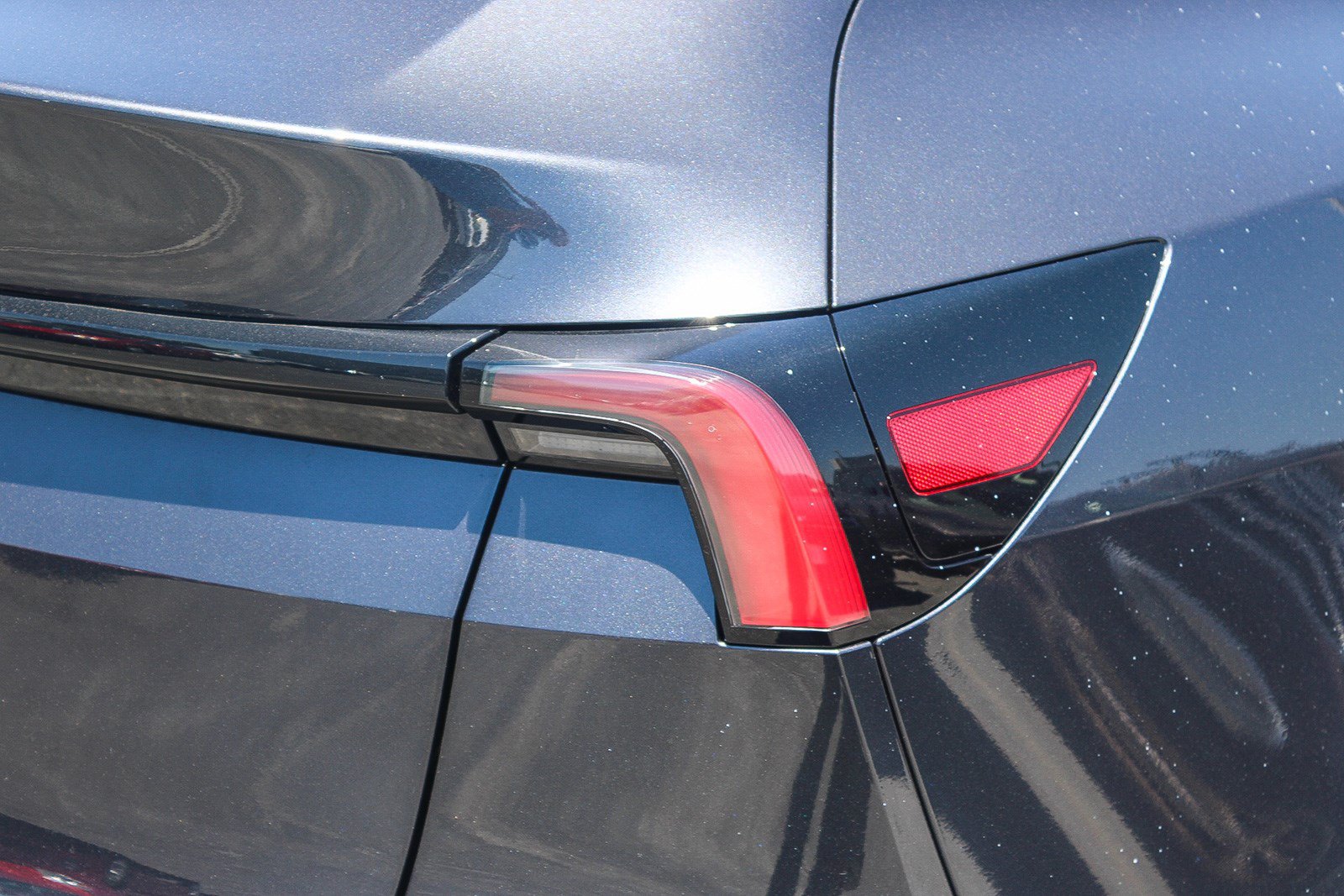 Used 2026 Tesla Model Y 2WD image 10