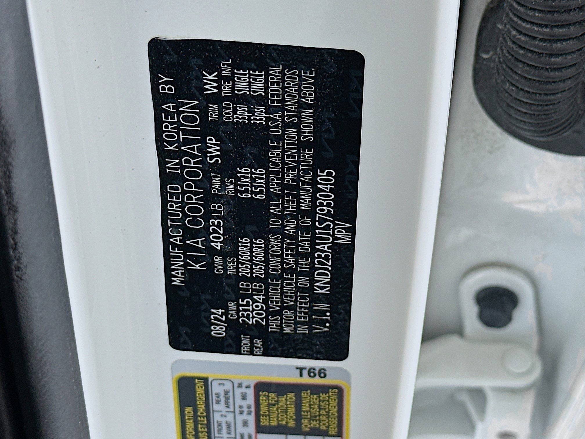 Used 2025 Kia Soul LX w/ LX Technology Package FWD image 12