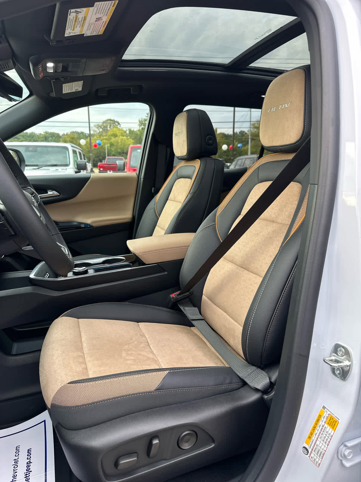 New 2026 Chevrolet Equinox ACTIV w/ Convenience Package III image 14