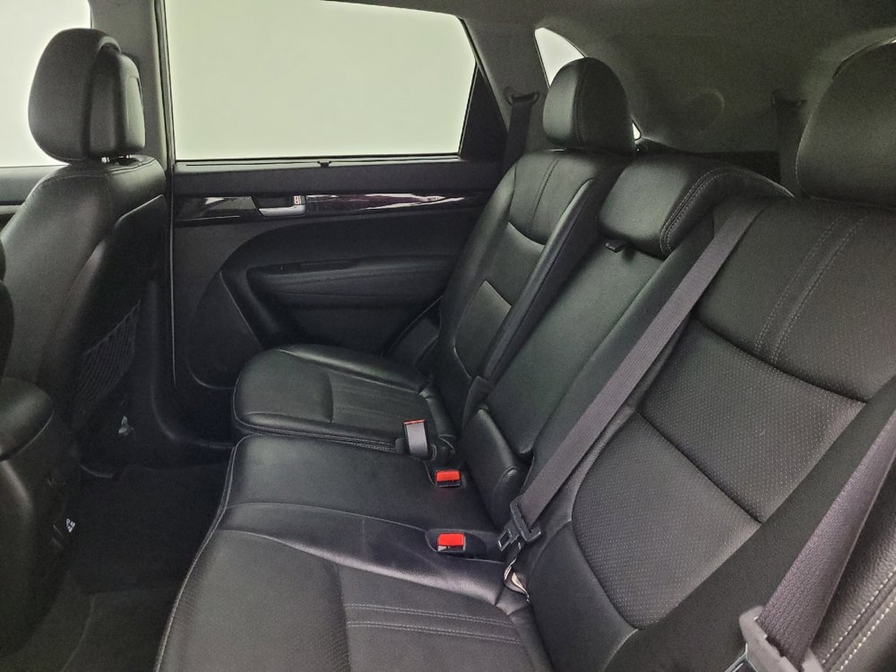 Used 2015 Kia Sorento SX image 18