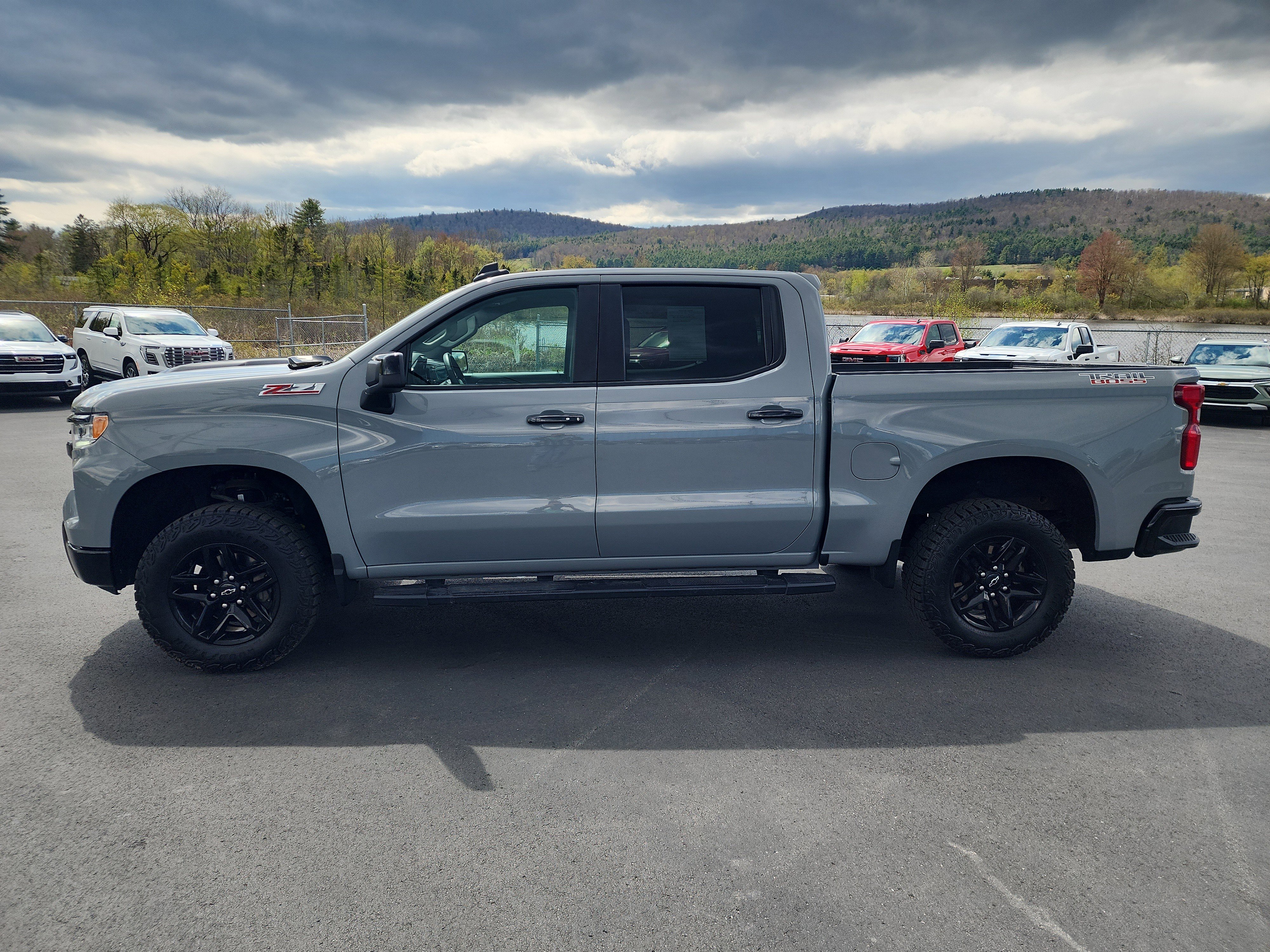Used 2024 Chevrolet Silverado 1500 LT Trail Boss AWD/4WD image 5