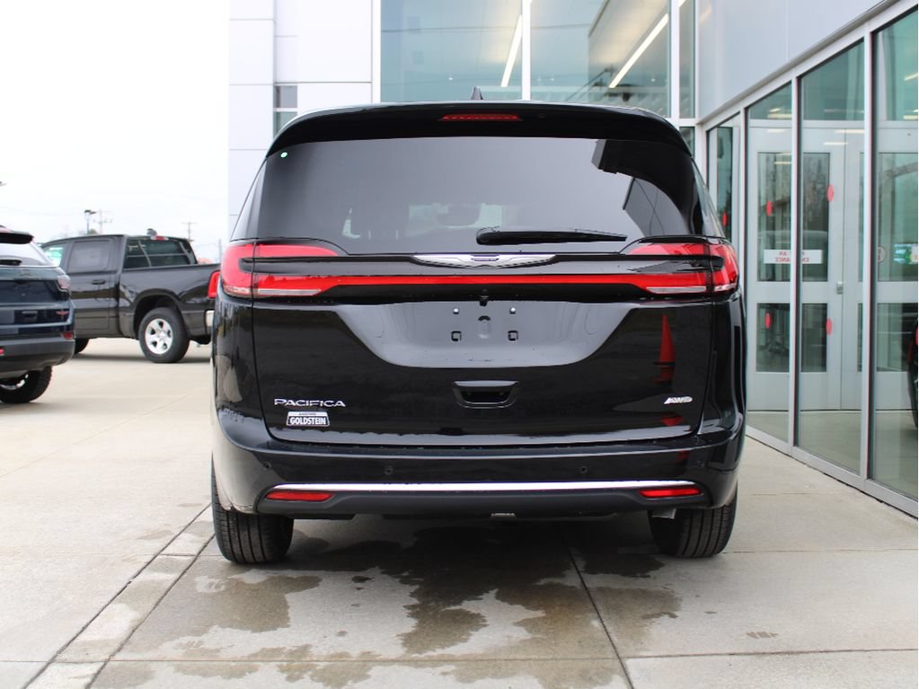 New 2026 Chrysler Pacifica Select AWD/4WD image 7