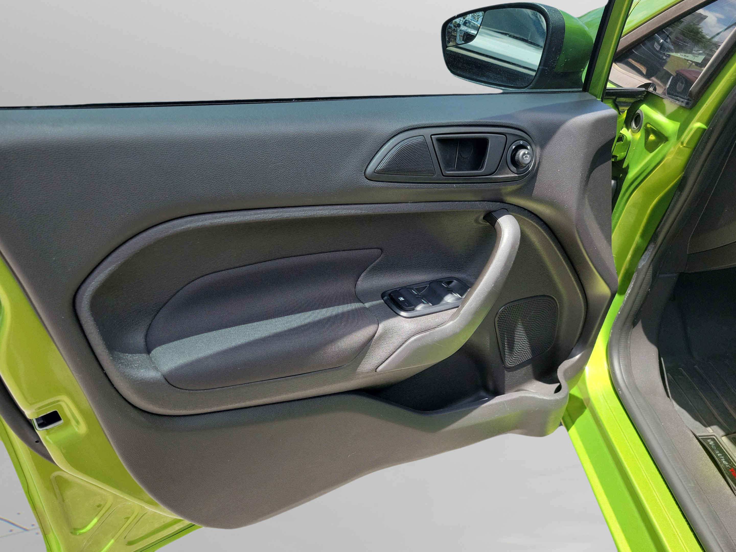 Used 2019 Ford Fiesta SE FWD image 14