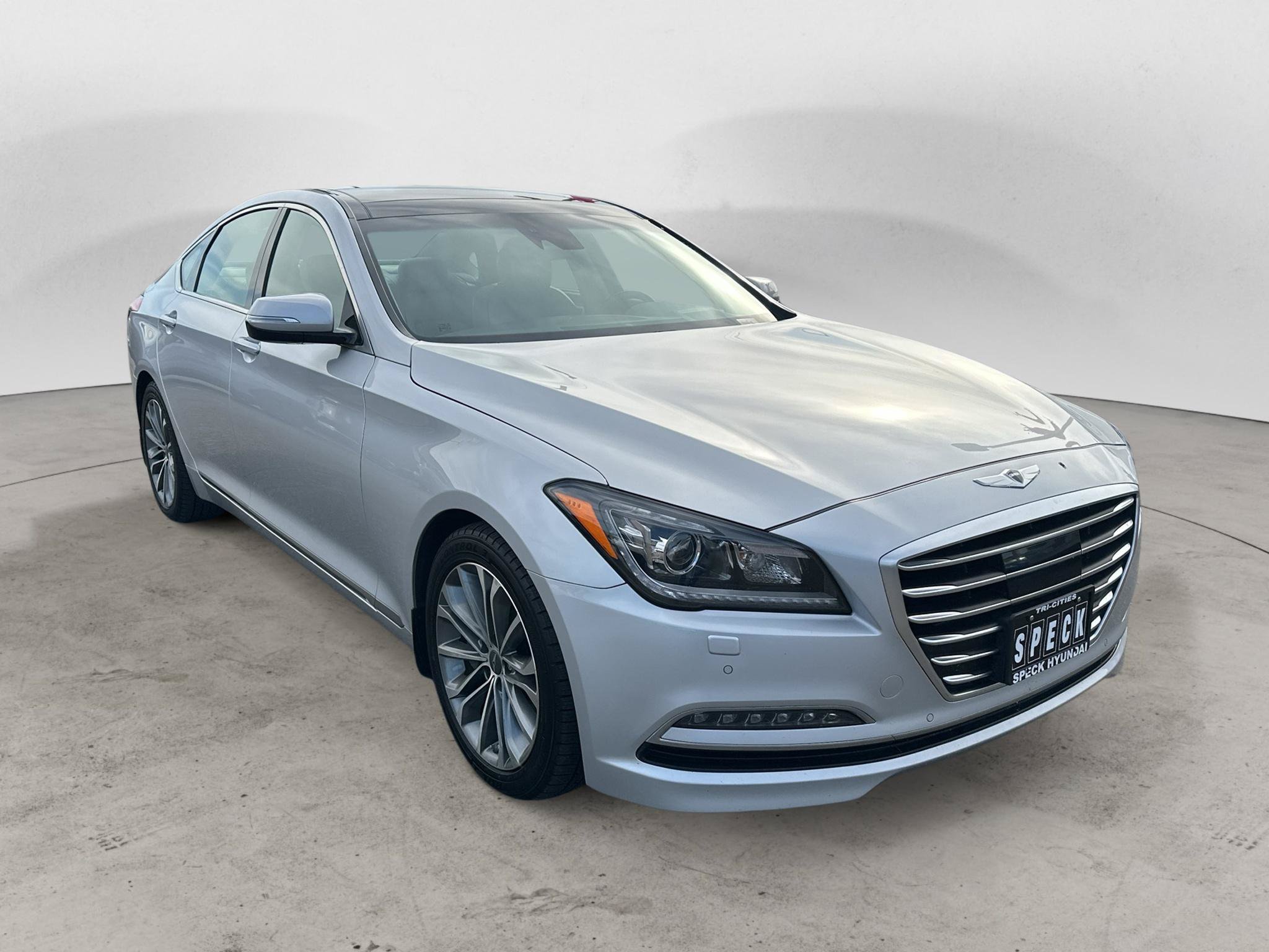 Used 2015 Hyundai Genesis 3.8 w/ Option Group 04 AWD/4WD image 7