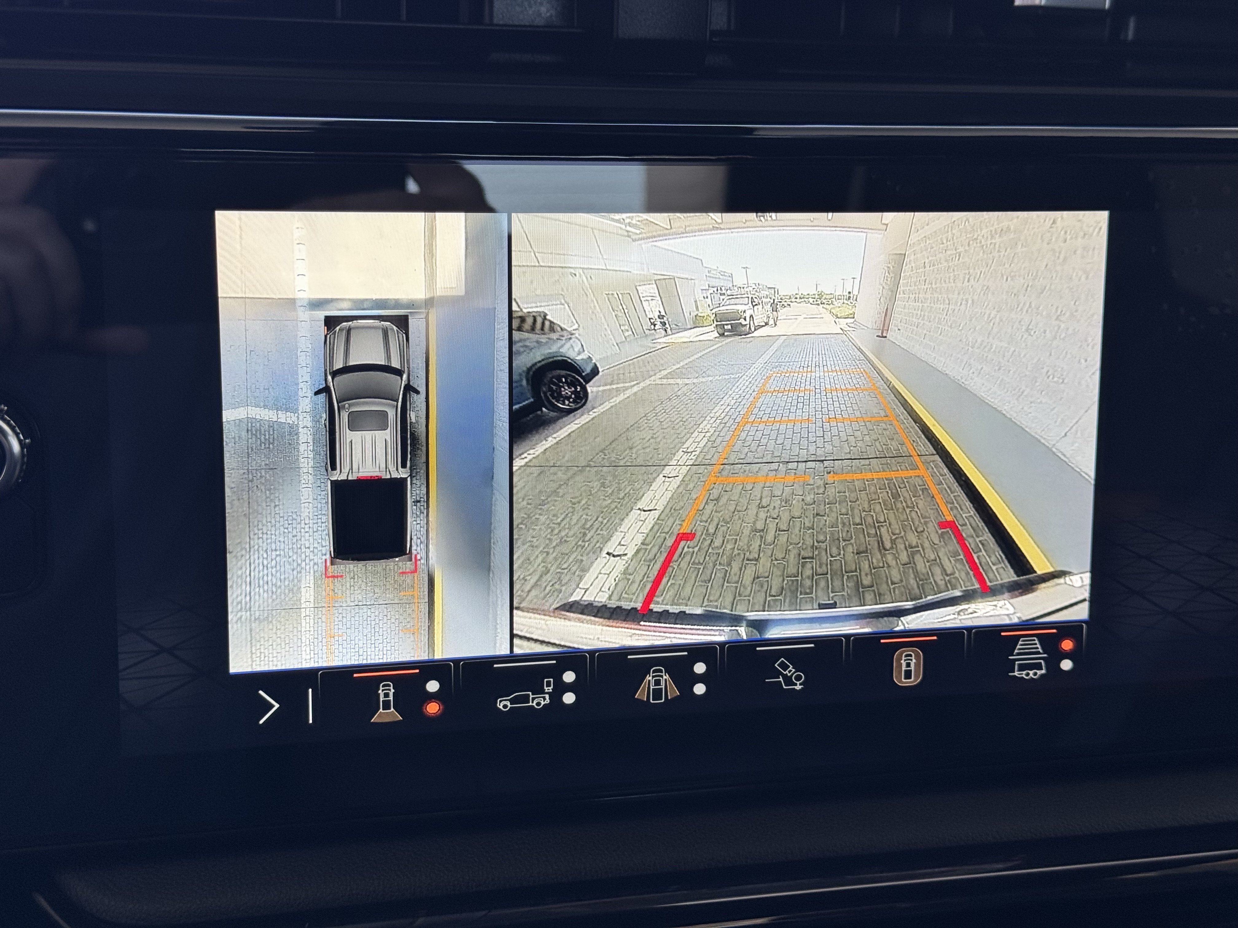 Certified 2025 GMC Sierra 1500 AT4 AWD/4WD image 28