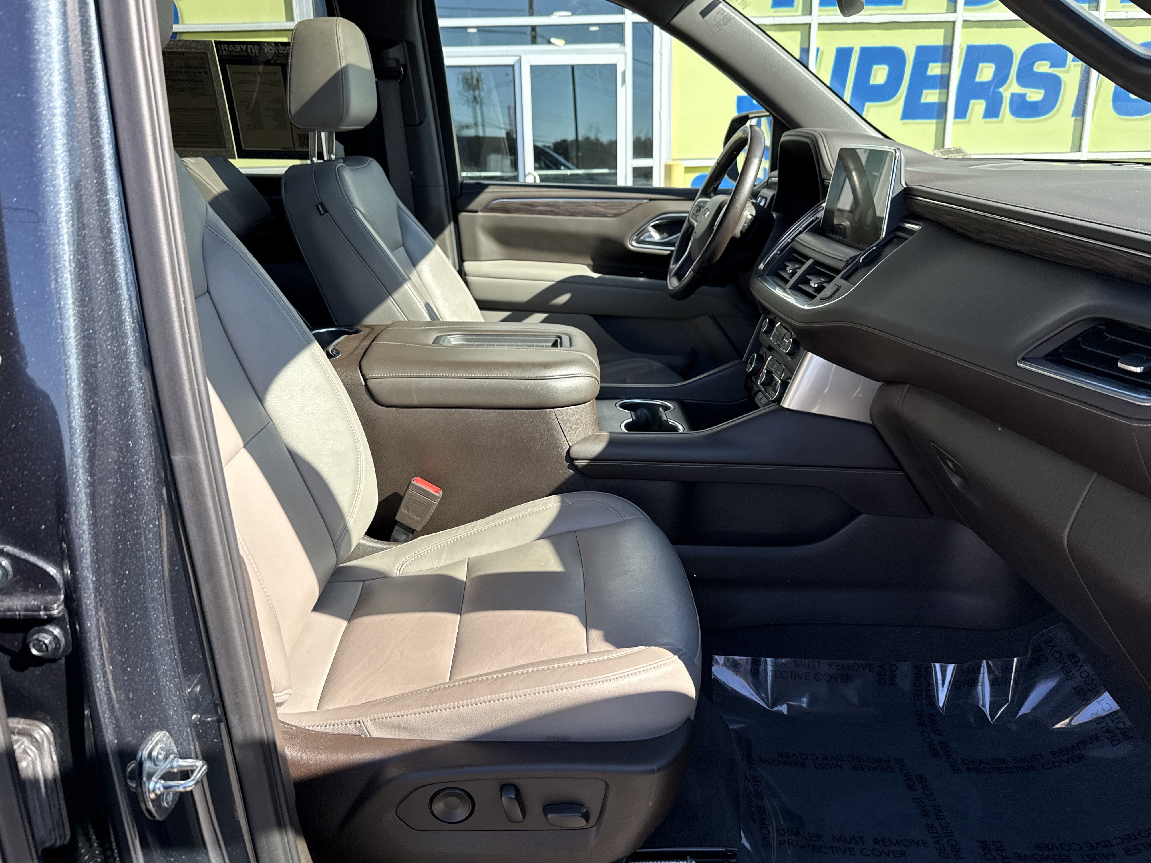 Used 2021 Chevrolet Tahoe Z71 w/ Z71 Signature Package AWD/4WD image 34