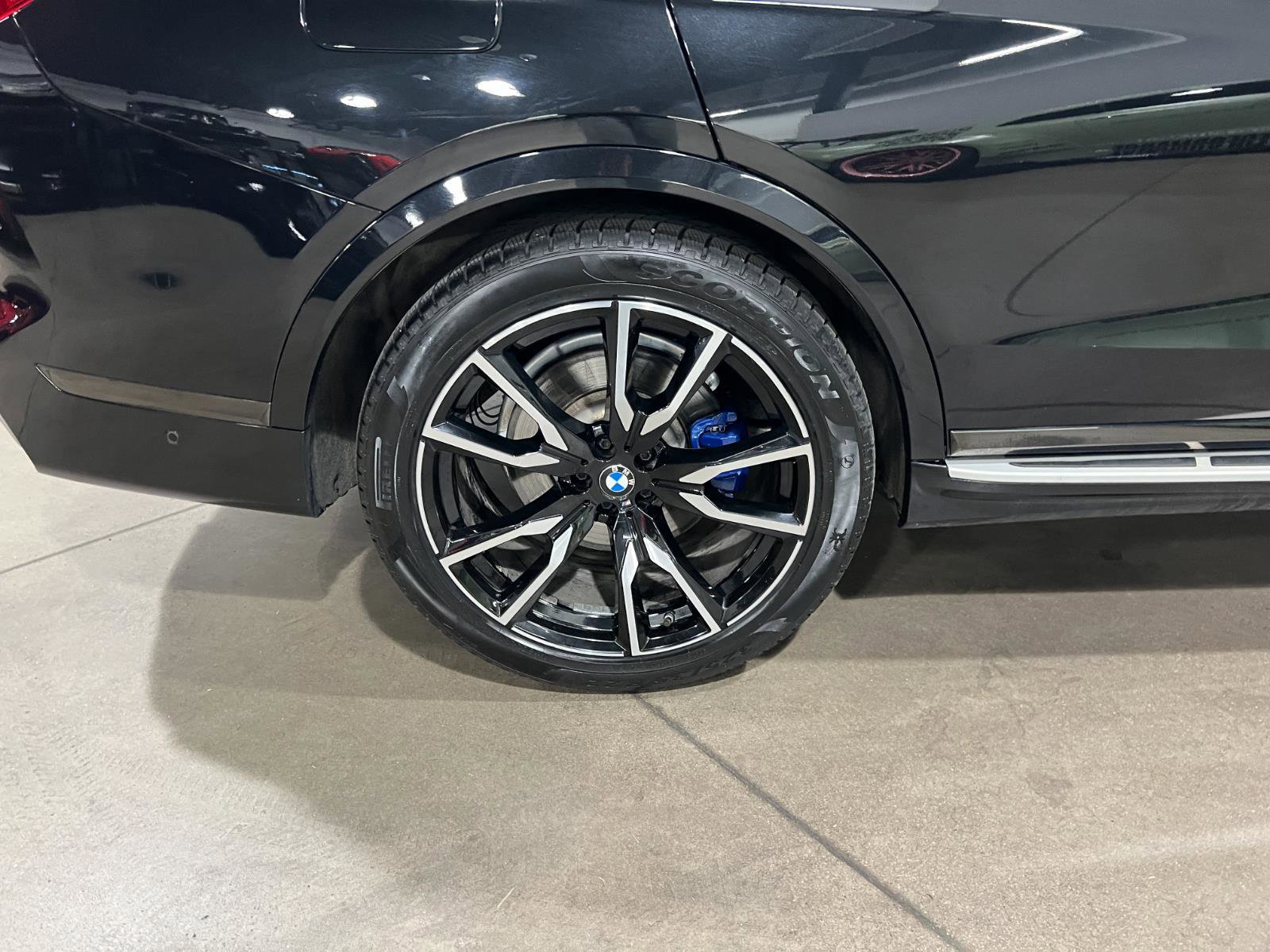 Used 2021 BMW X7 xDrive40i w/ M Sport Package image 58