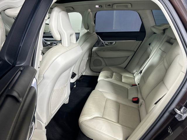 Used 2017 Volvo V90 T6 Cross Country image 26