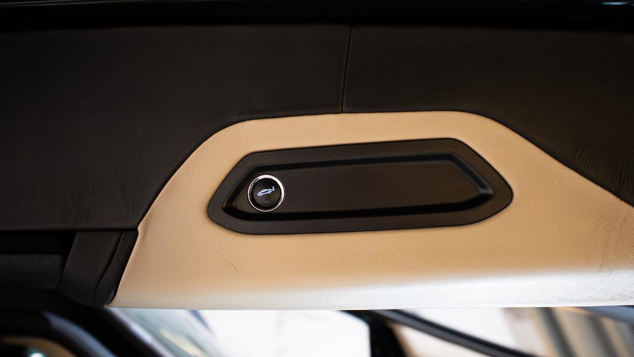 Used 2018 McLaren 720S Luxury RWD image 22