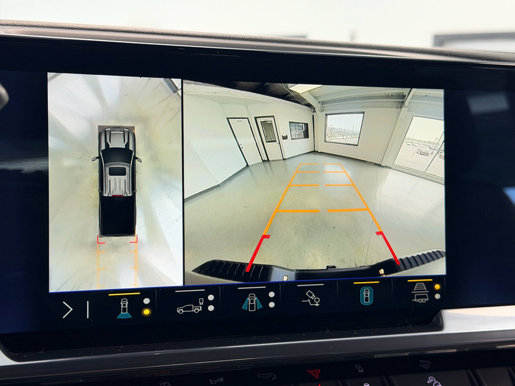 Used 2024 Chevrolet Silverado 2500 LT w/ Midnight Edition image 25