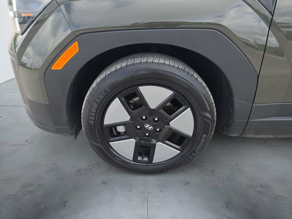 Used 2025 Hyundai Santa Fe SEL AWD/4WD image 17